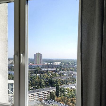 Нова Затишна Квартира На Вул Ю Здановської, Поруч Виставковий Центр, Васильківська, Ломоносова Kiev Dış mekan fotoğraf